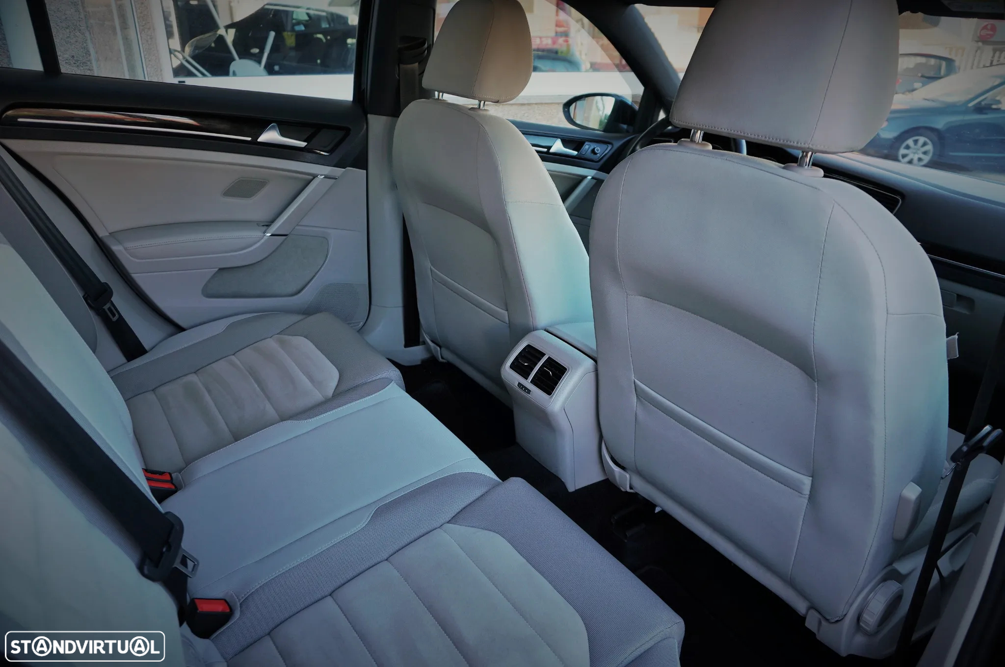 VW Golf Variant 1.6 TDi Highline - 18