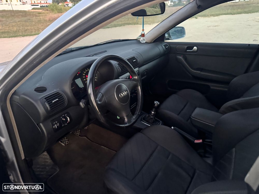 Audi A3 1.6 Attraction - 8