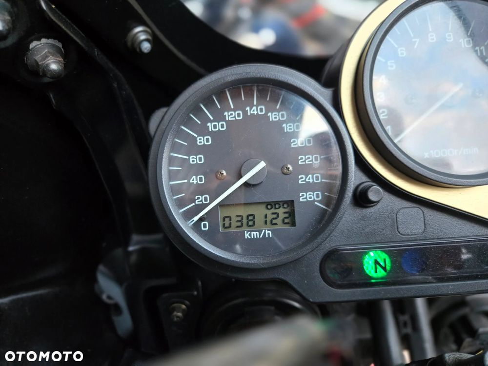 Yamaha FZS - 6