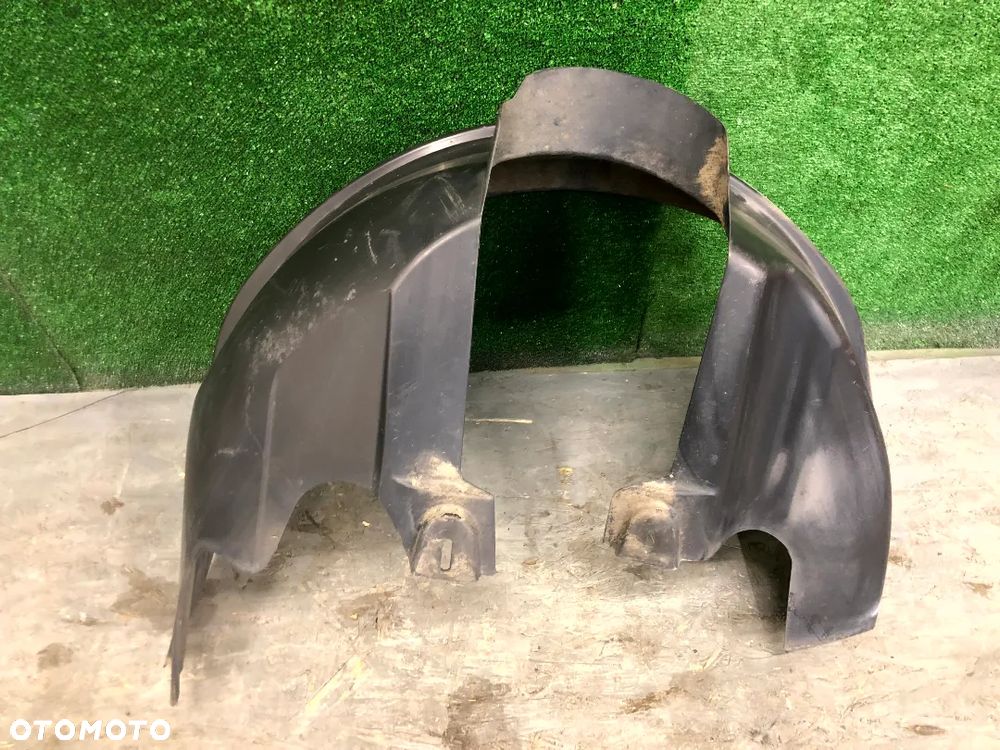 VOLVO C30 NADKOLE PRAWY TYŁ PRAWE TYLNE 30744039