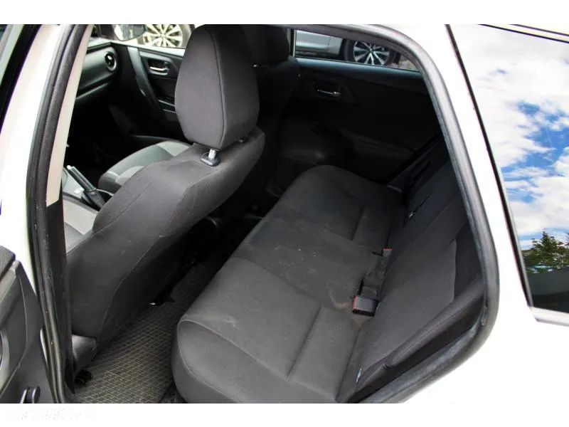 Toyota Auris Hybrid 135 Active - 10
