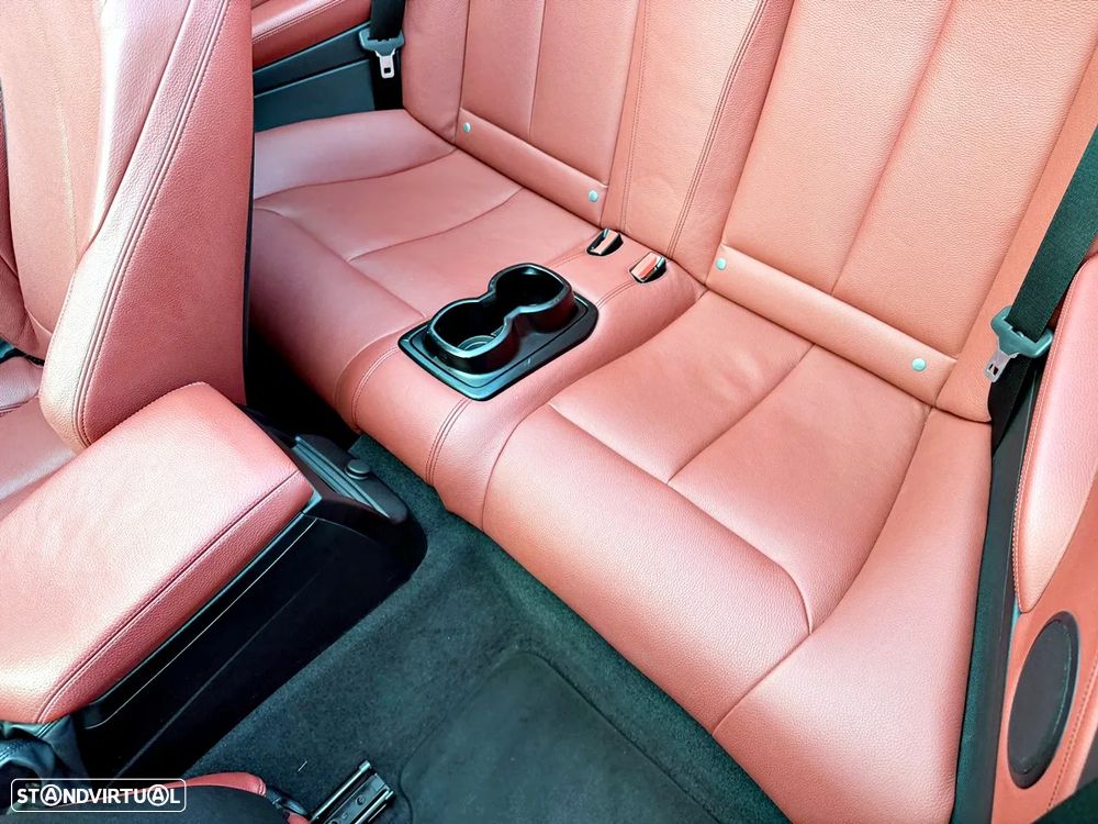 BMW 218 i Cabrio Line Sport Auto - 24