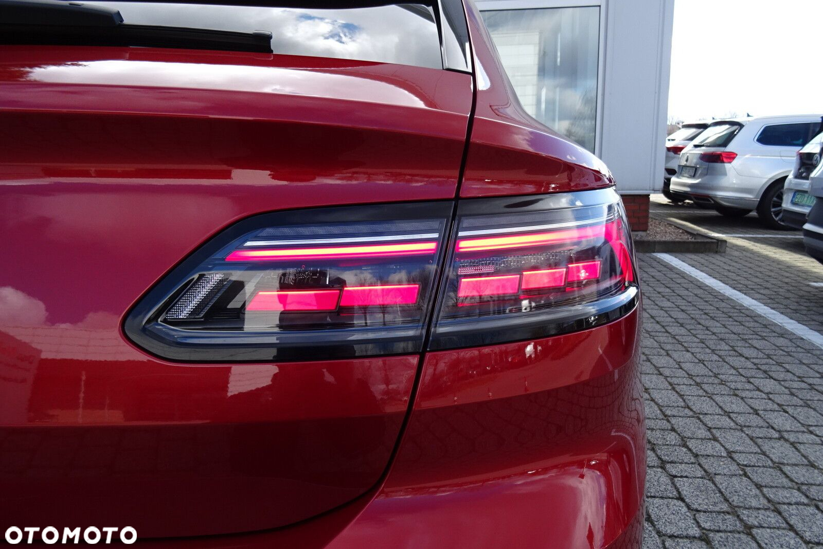 Volkswagen Arteon 2.0 TDI R-Line DSG - 32