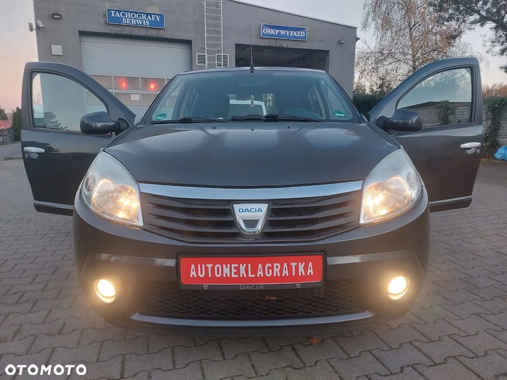 Dacia Sandero - 1