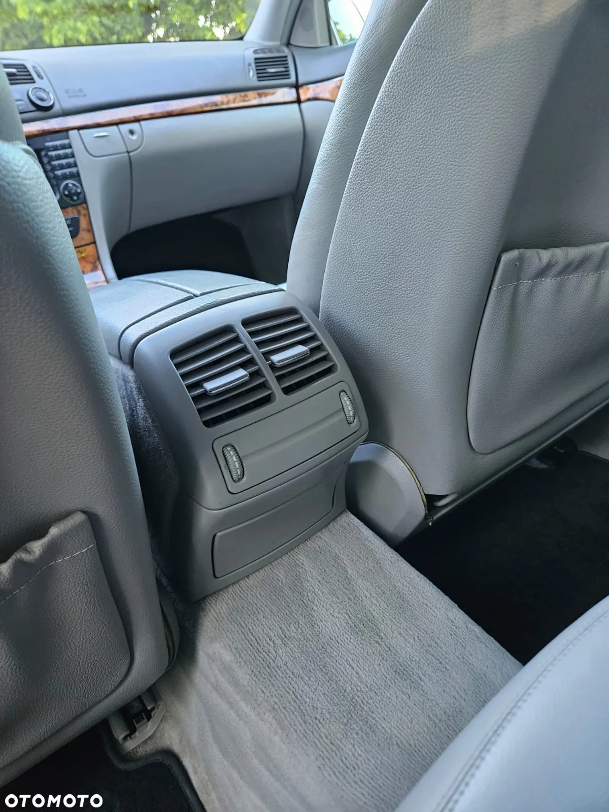 Mercedes-Benz Klasa E 320 T Avantgarde - 12