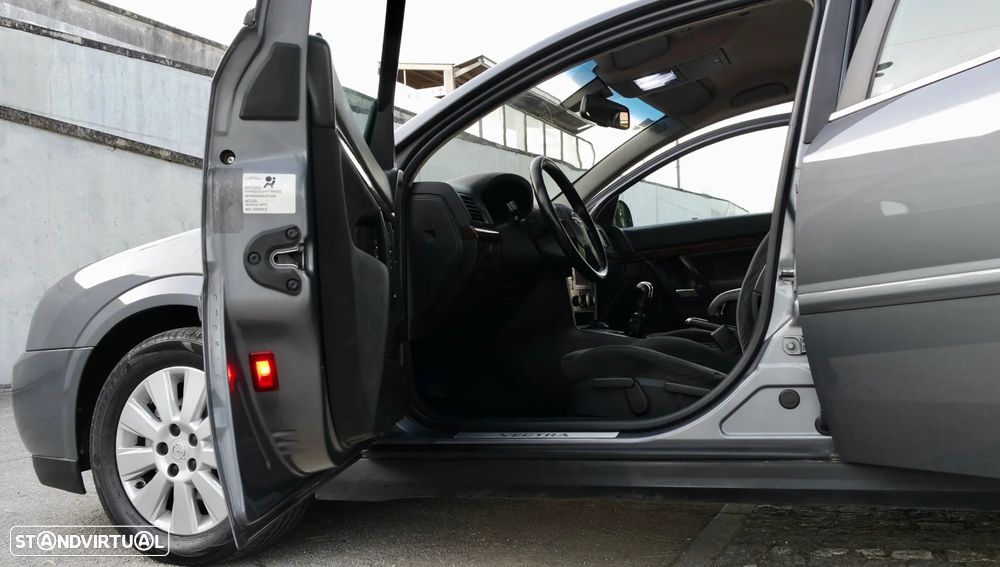Opel Vectra GTS 2.2 DTi - 36