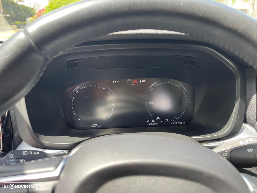 Volvo XC 40 - 4