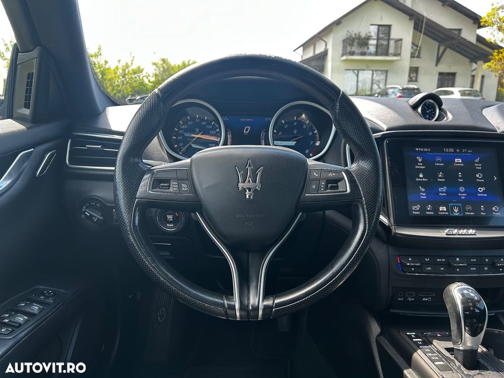 Maserati Ghibli GranLusso - 11