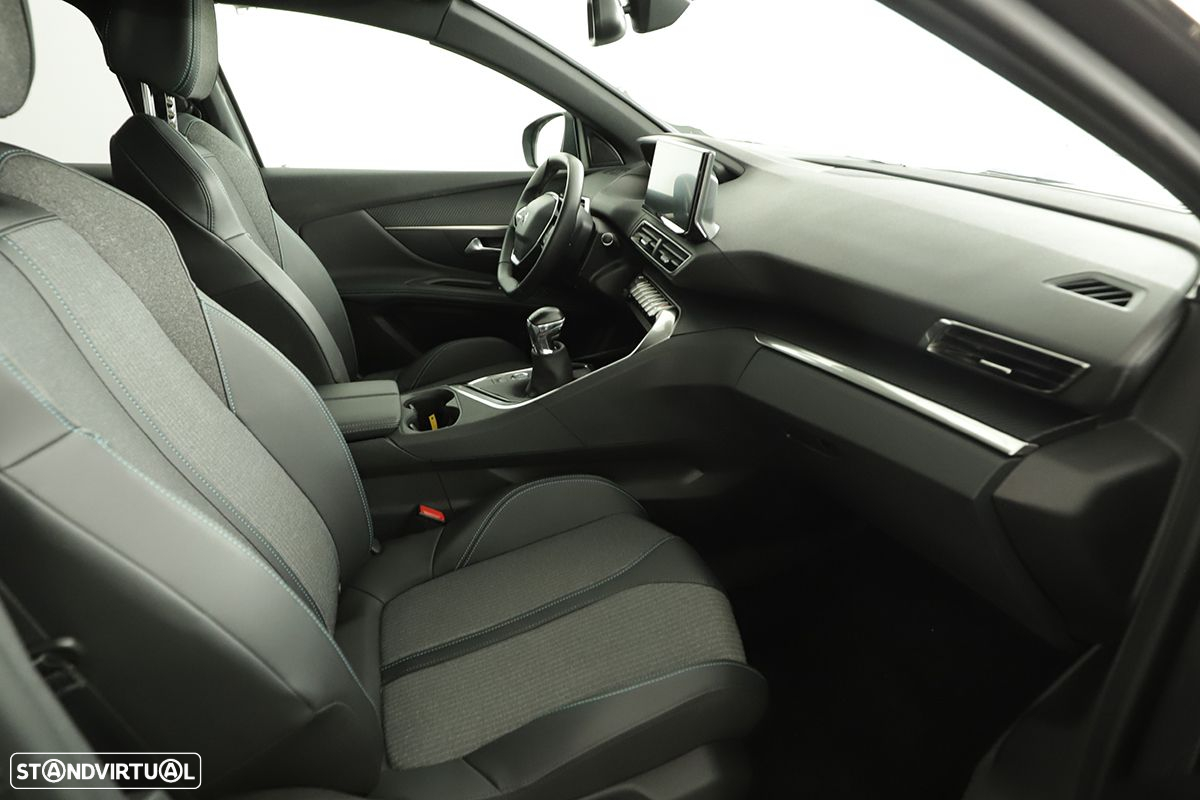 Peugeot 3008 1.2 PureTech Allure Pack - 22