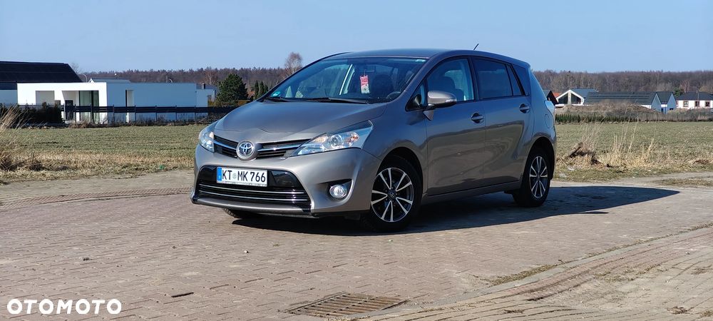Toyota Verso 2.0 D-4D 5-Sitzer Executive - 1