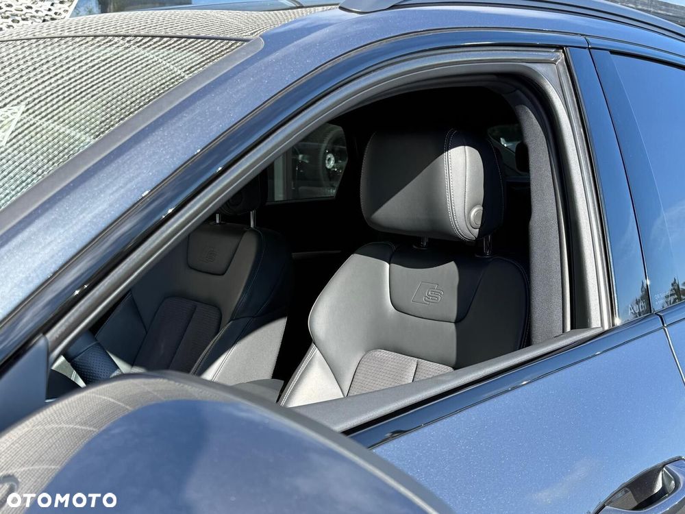 Audi Q8 Sportback e-tron - 14