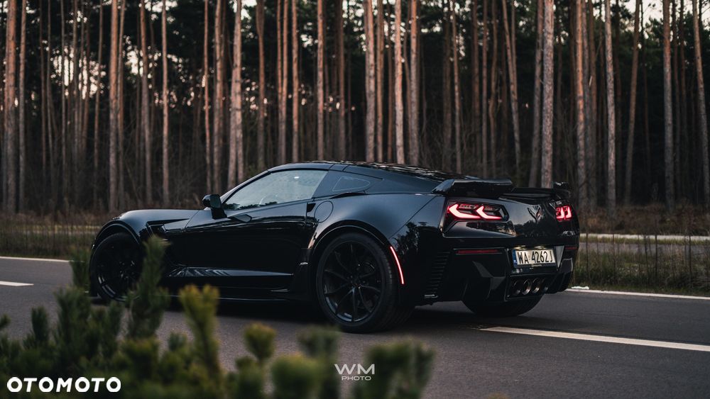 Chevrolet Corvette - 32