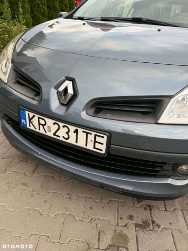 Renault Clio - 17