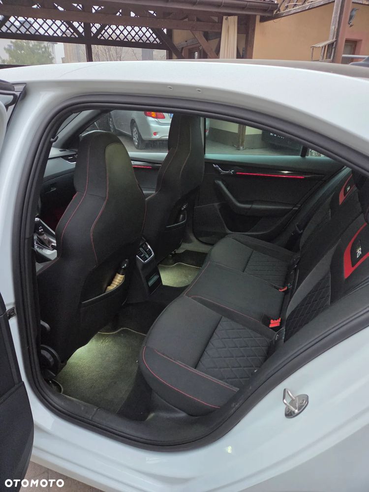 Skoda Octavia 2.0 TDI RS Challenge DSG - 20