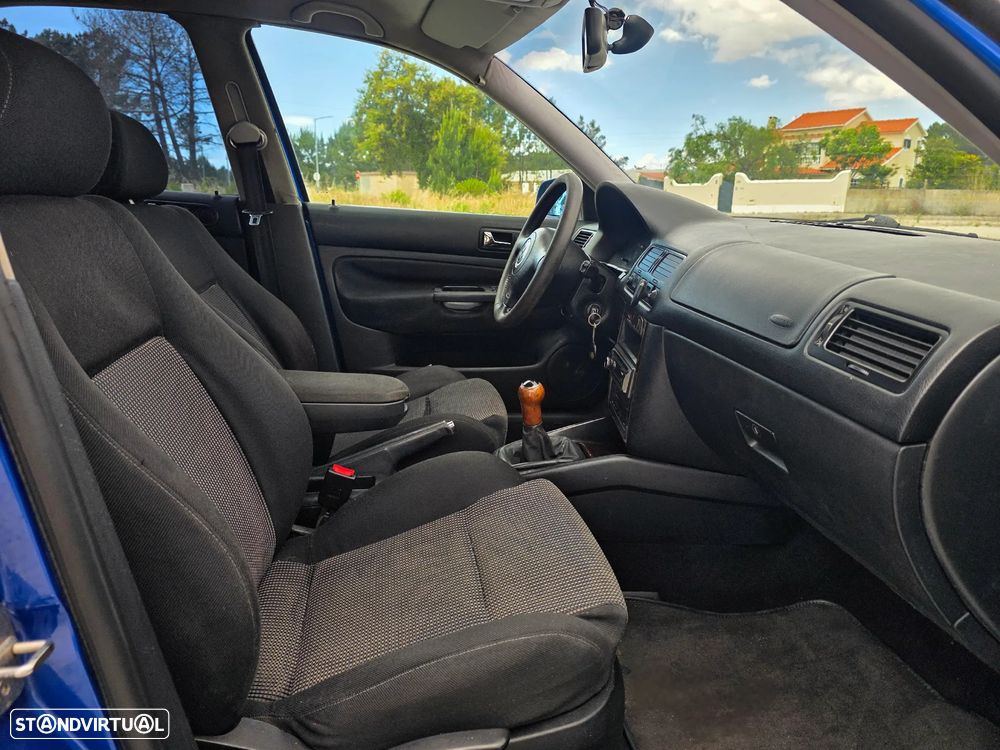 VW Bora 1.9 TDi Highline EC - 12