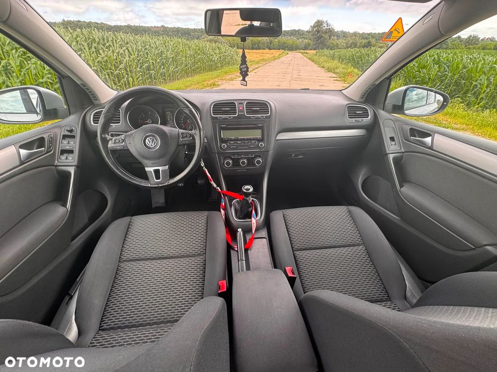 Volkswagen Golf - 24