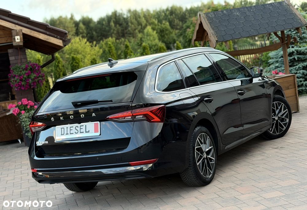 Skoda Octavia 2.0 TDI Sportline DSG - 18