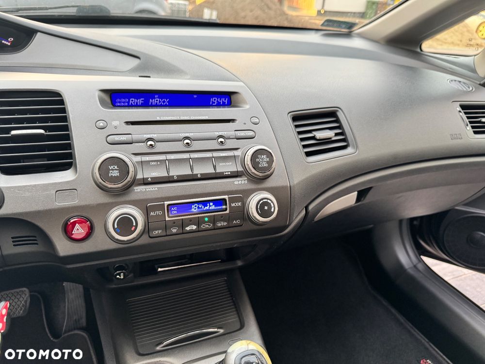 Honda Civic 1.8 Executive - 15