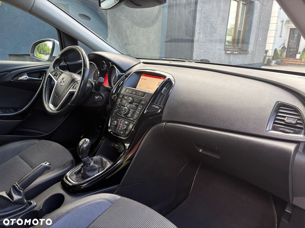 Opel Astra 1.4 Turbo Cosmo - 19