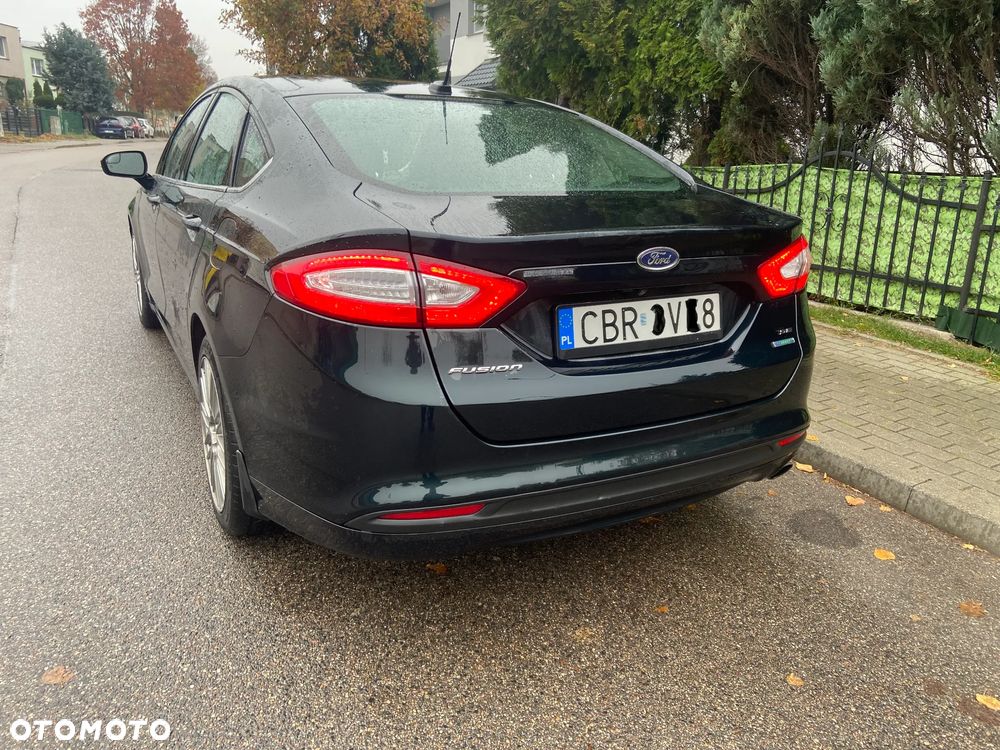 Ford Fusion - 24