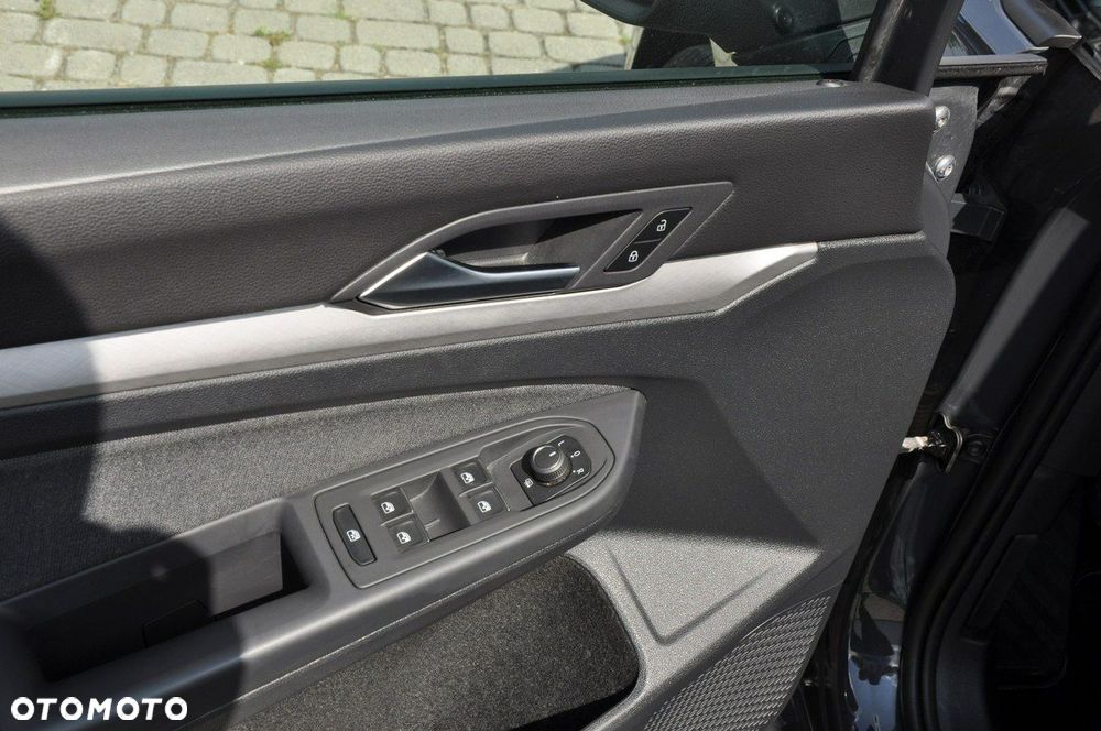 Volkswagen Golf - 12