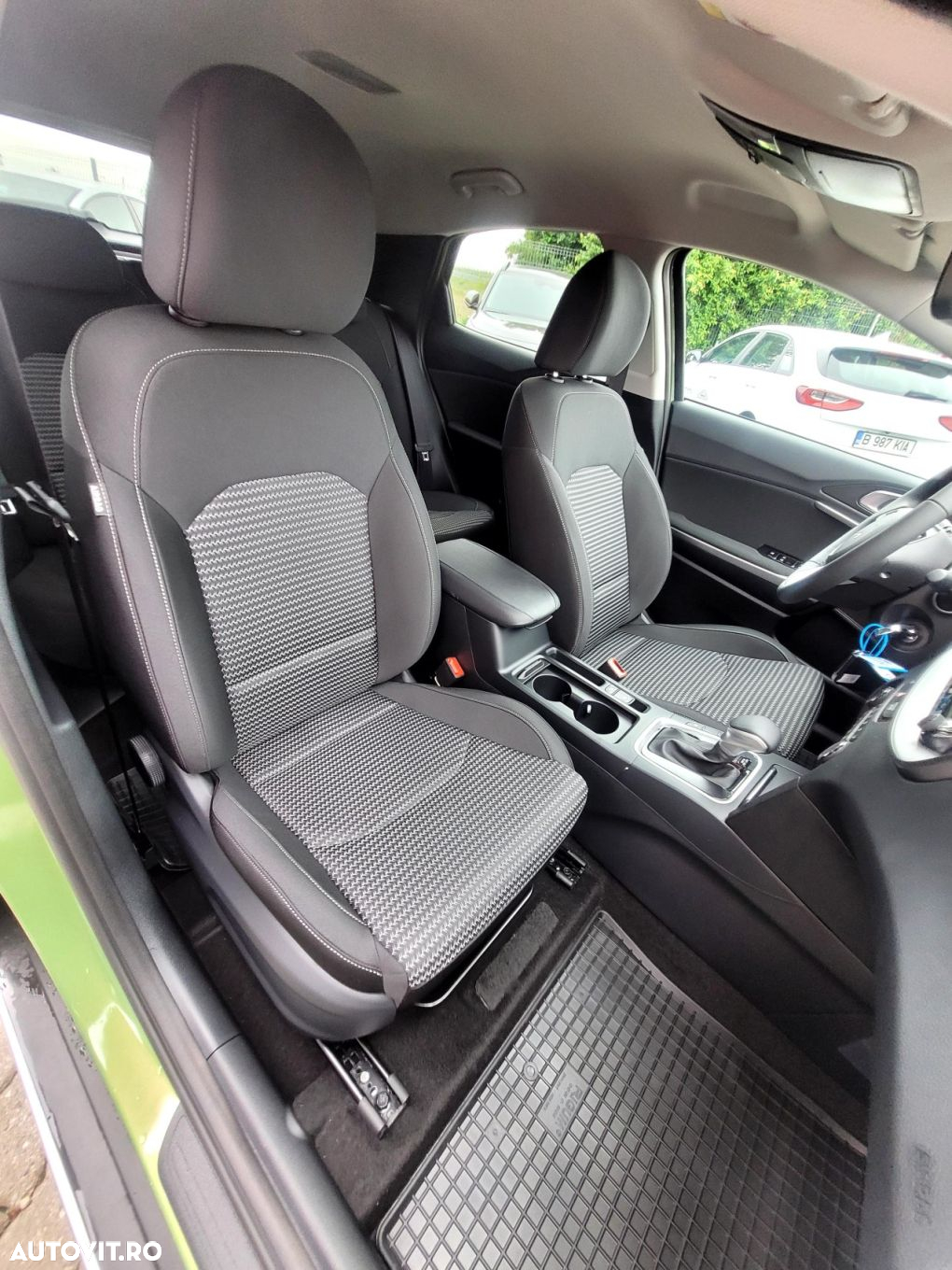 Kia XCeed - 18