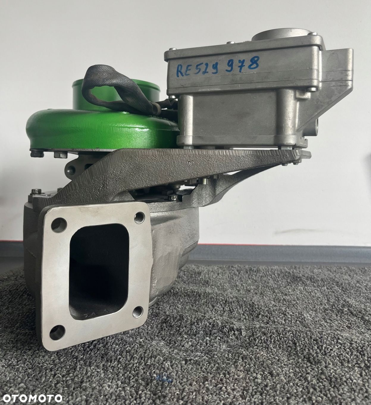 Turbosprężarka John Deere RE529978 Rabat1000Opis - 1