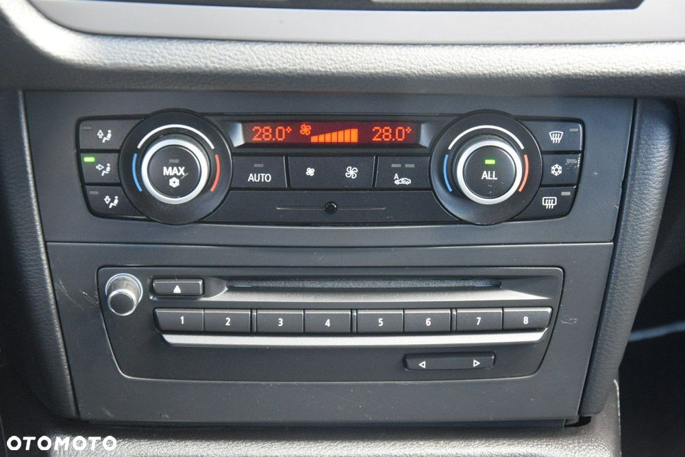 BMW X1 sDrive18d - 27