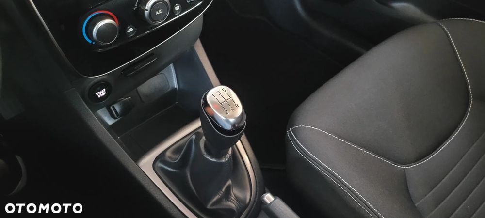 Renault Clio - 19