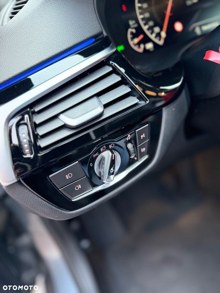 BMW Seria 5 530d Sport Line sport - 9