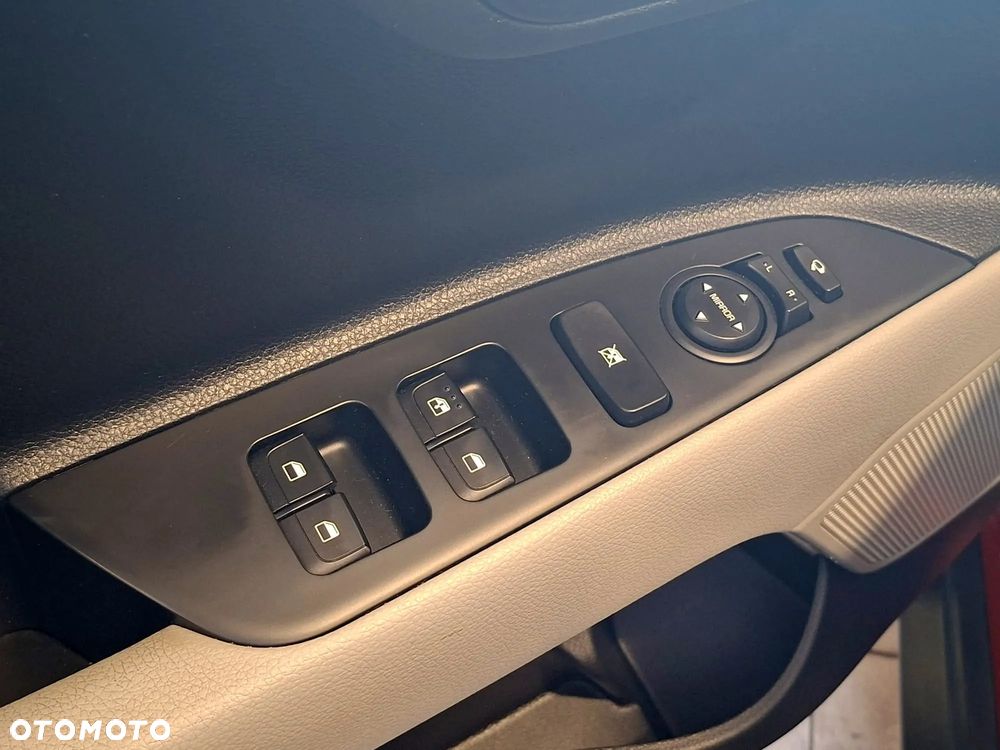 Kia Stonic 1.0 T-GDI L Business Line - 28