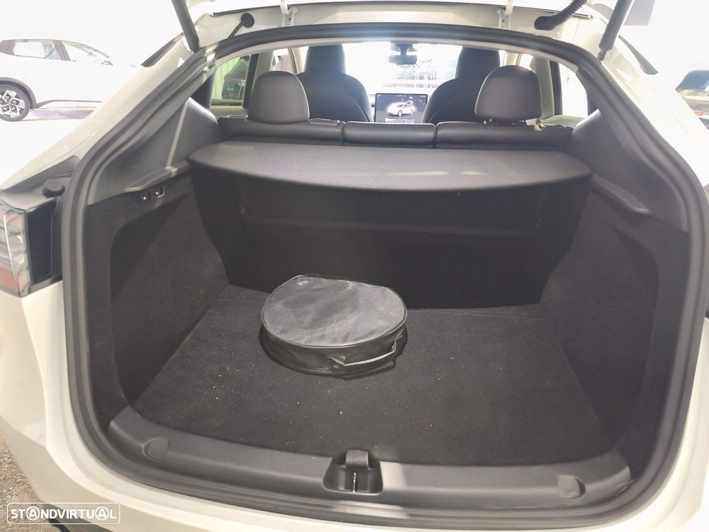 Tesla Model Y RWD - 6