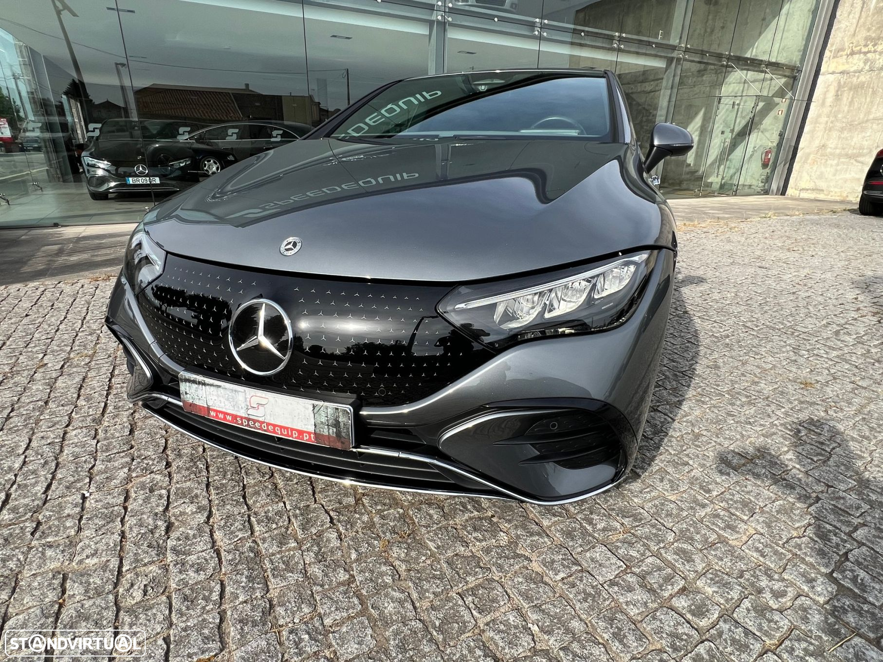 Mercedes-Benz EQE 300 AMG Line - 2