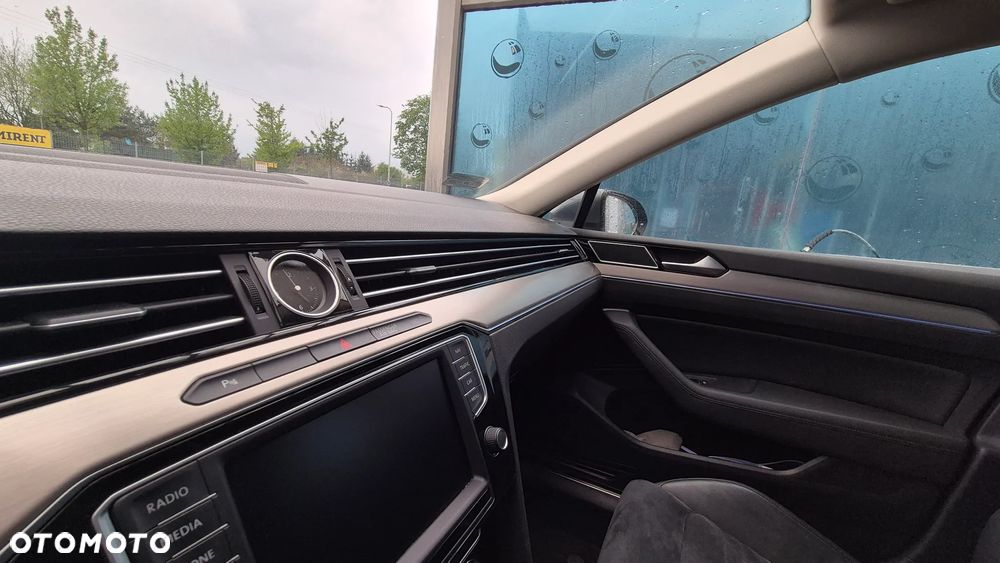 Volkswagen Passat 1.8 TSI BMT Highline - 23