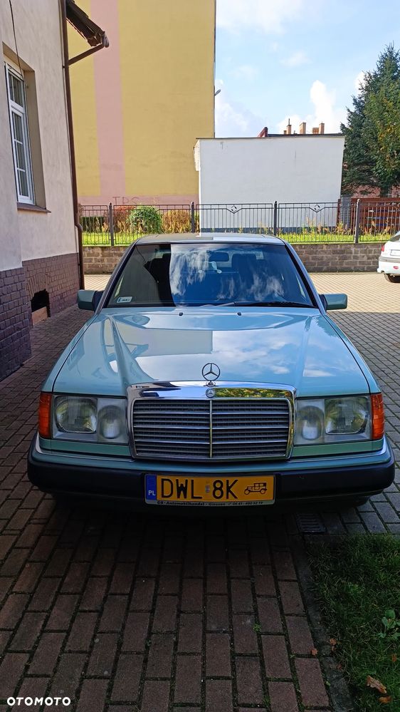 Mercedes-Benz W124 (1984-1993) - 1