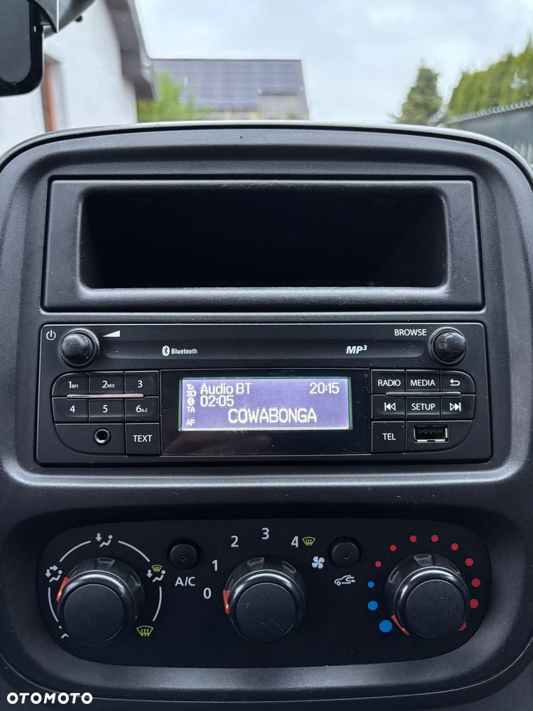 Renault Trafic 1.6 dCi - 11