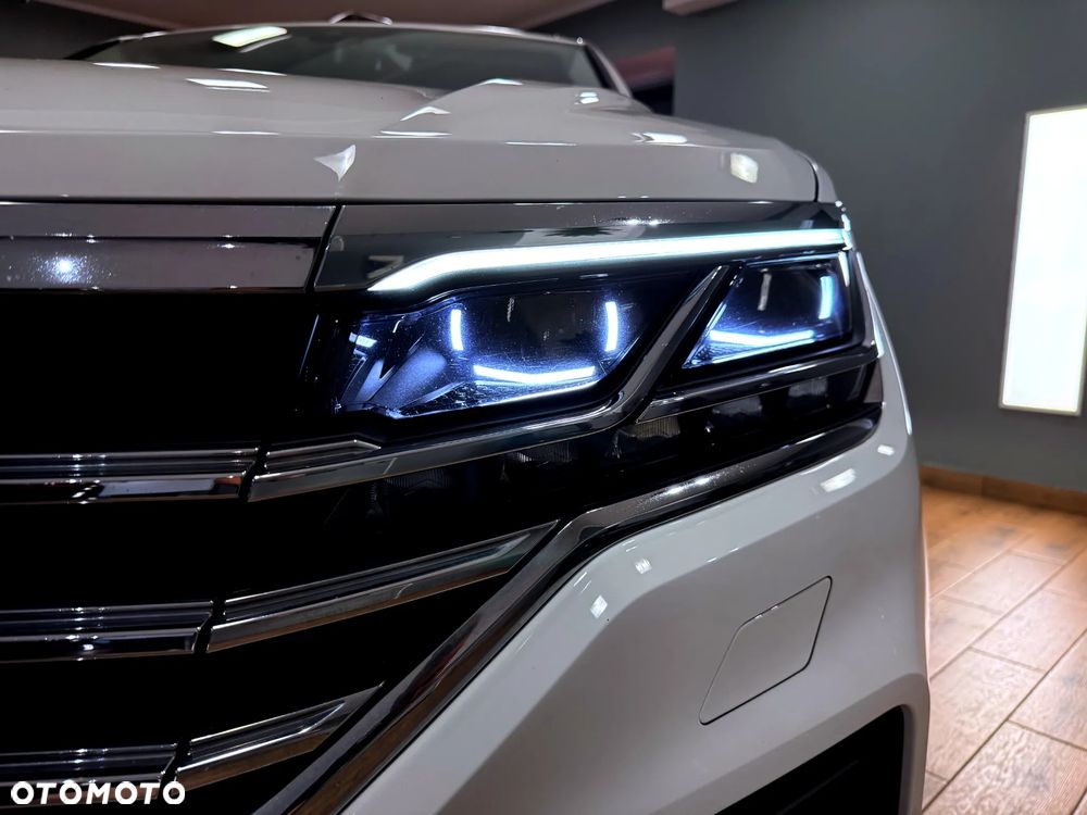Volkswagen Touareg - 20