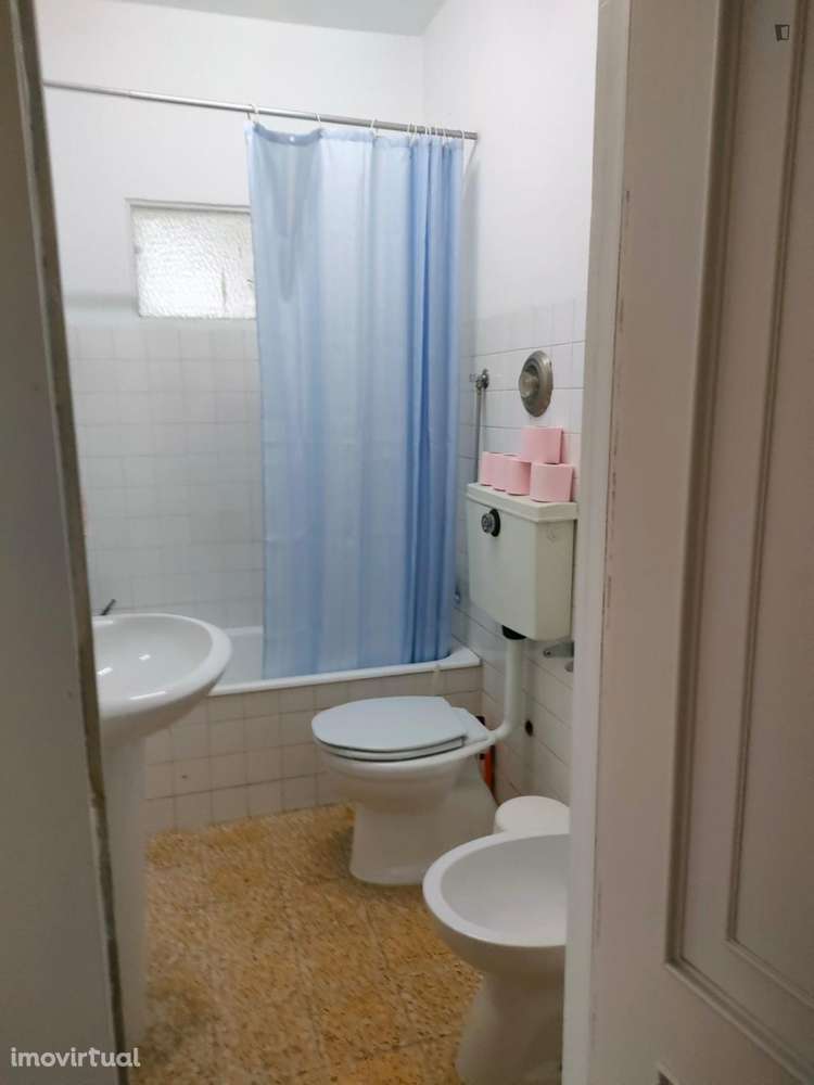 Quarto - localizado em Viana do castelo - Grande imagem: 4/6