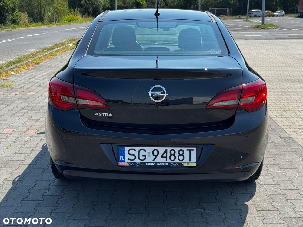 Opel Astra 1.6 EU6 - 9