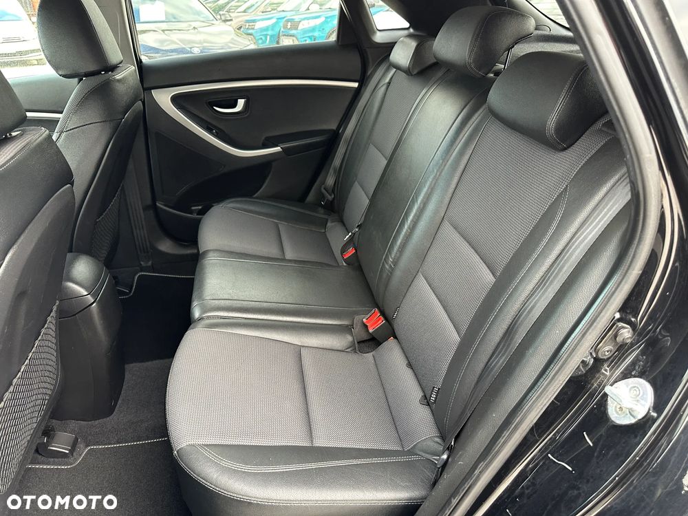 Hyundai i30 1.6 GDI Premium - 19