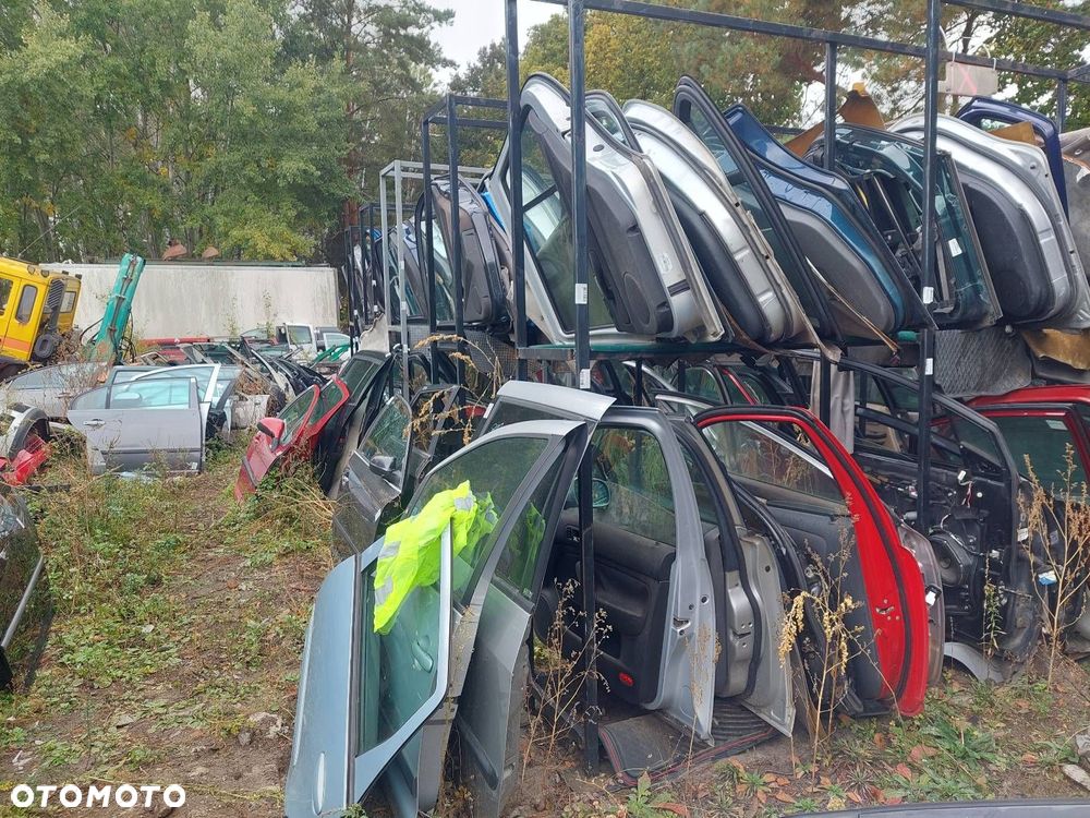 DRZWI KOMPLETNE LEWY TYŁ MITSUBISHI COLT VI 21H HB 5D - 4