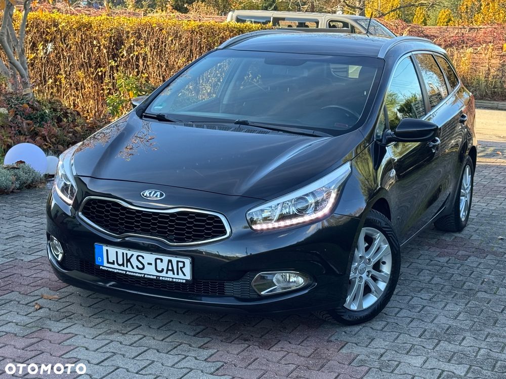 Kia Ceed - 37