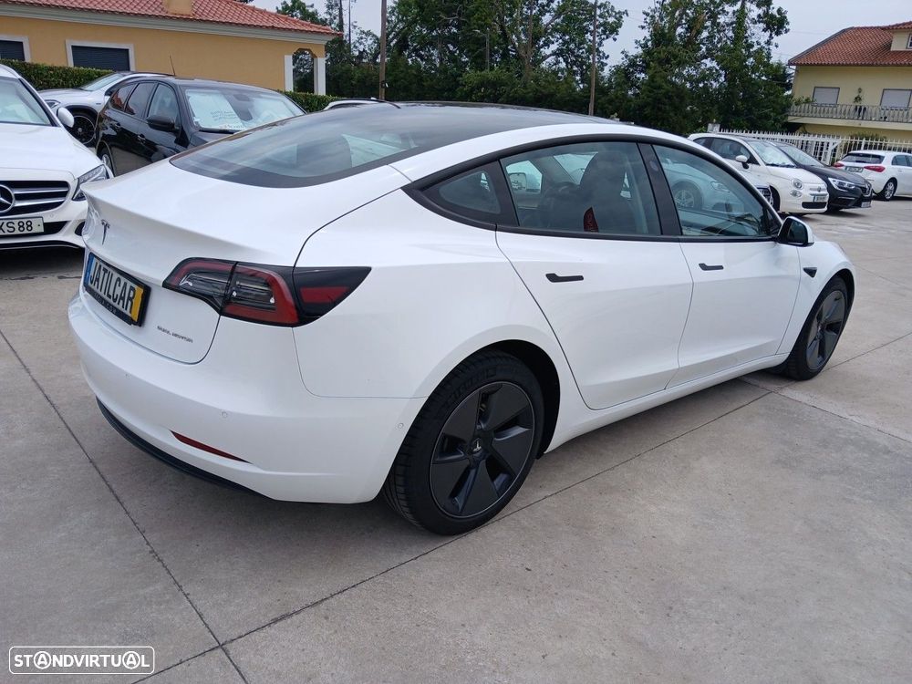 Tesla Model 3 - 8