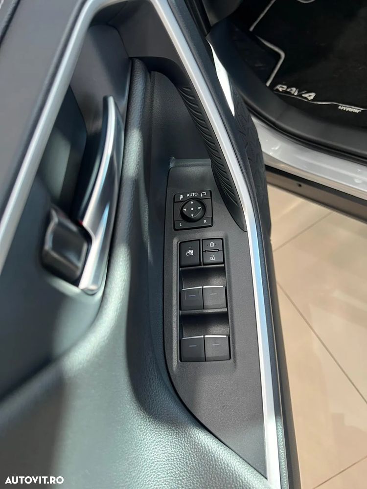 Toyota RAV4 - 2