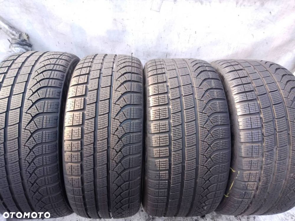 Pirelli P Zero Winter 265/30 R19 93V 245/35 R19 93V 2023 2024 2025 7-7.5mm - 1