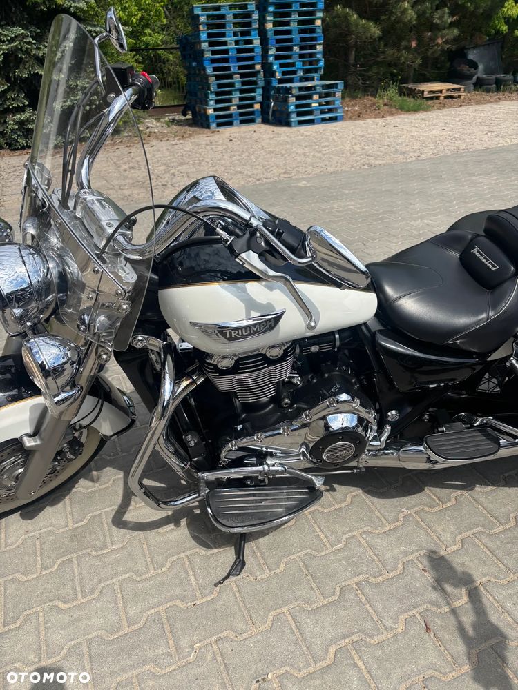 Triumph Thunderbird - 21