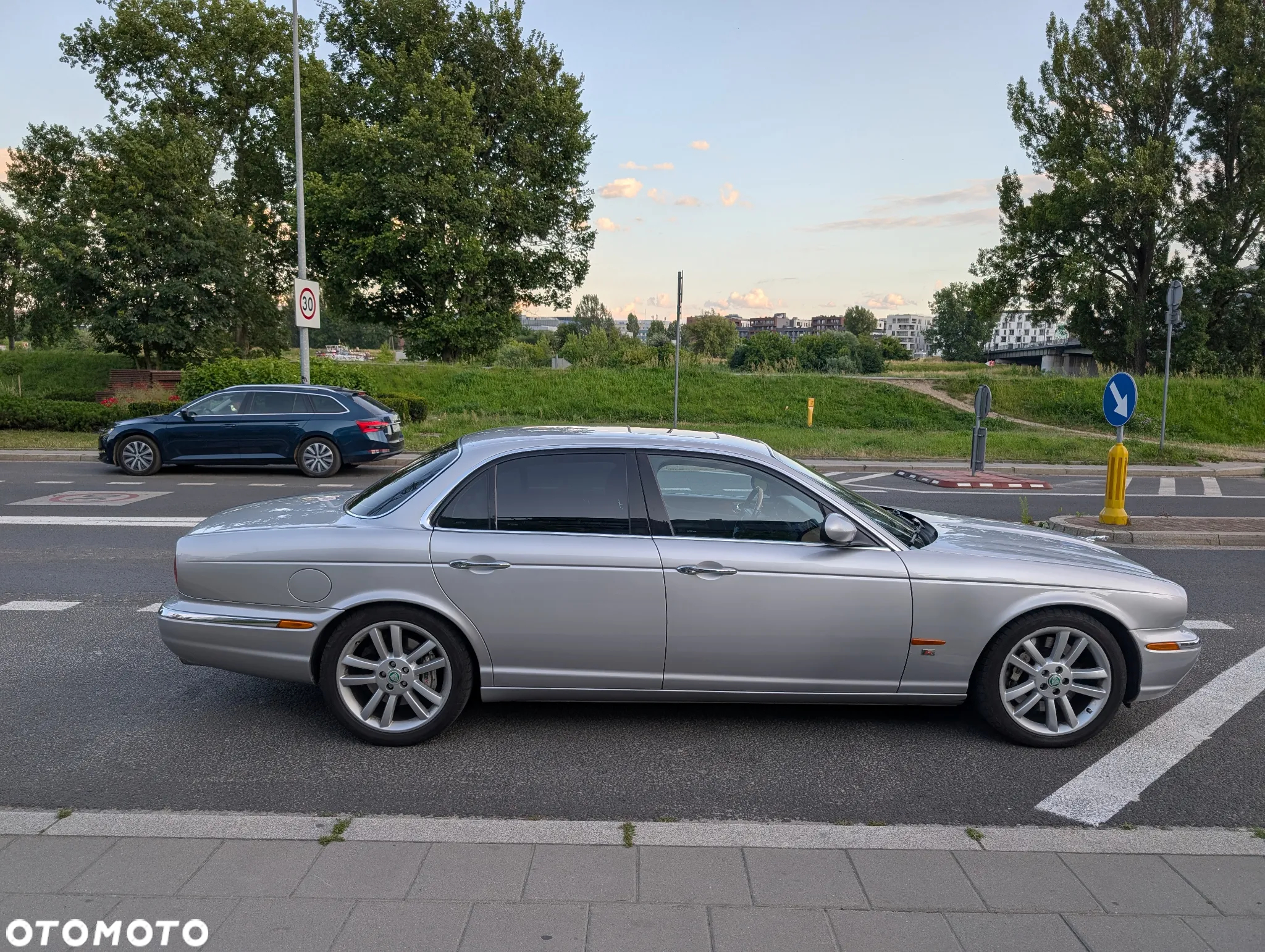 Jaguar XJR 4.2 - 21