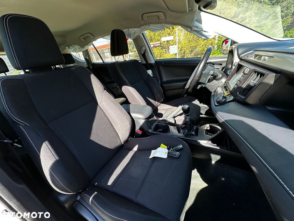 Toyota RAV4 - 16