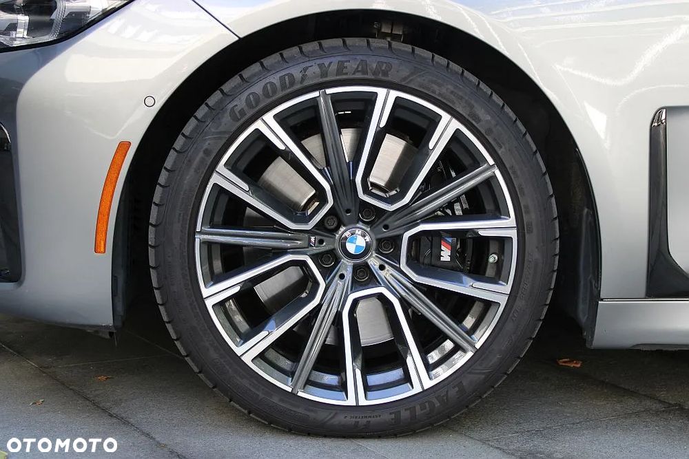 BMW Seria 7 750Li xDrive sport - 11