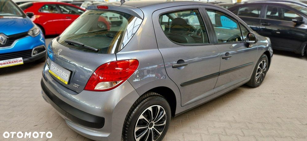 Peugeot 207 - 7